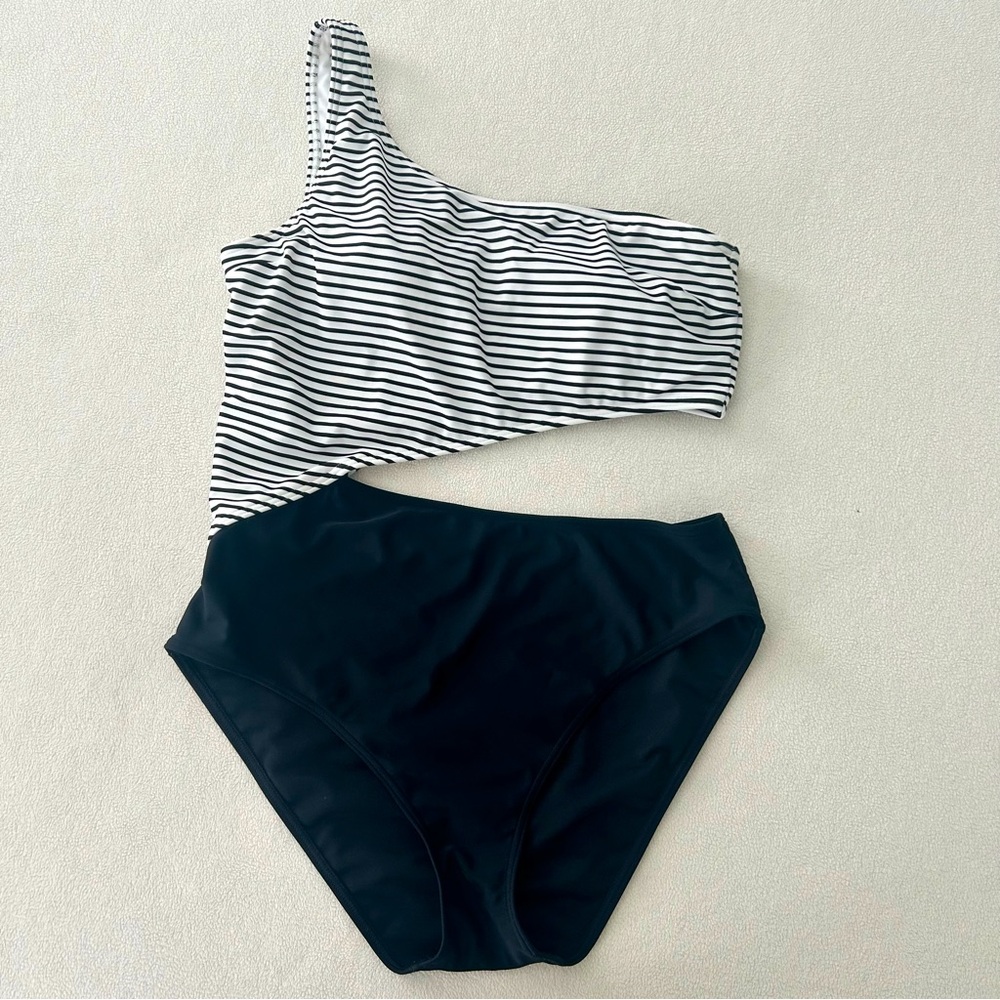 A&F swimsuit LG